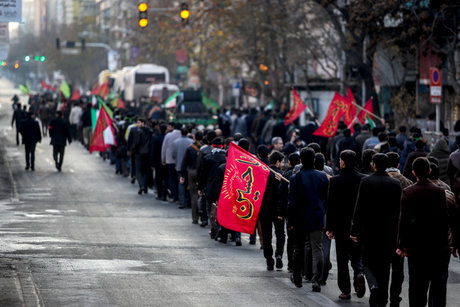 ادب عاشورایی باید سرلوحه ما در تمام طول زندگی باشد